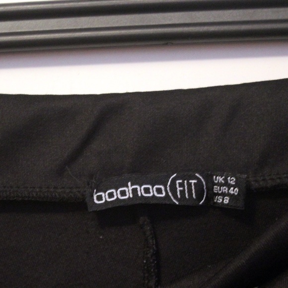 mesh accent cropped leggings - Picture 3 of 3